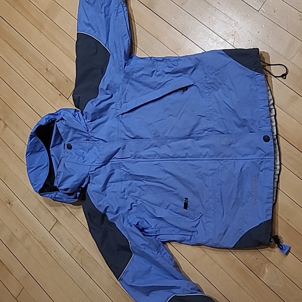 Women's shell